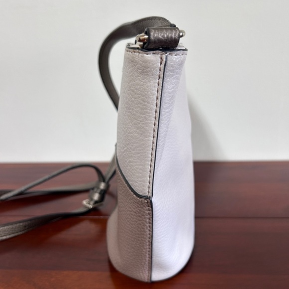 Guess Cross Body Bag - Picture 5 of 10